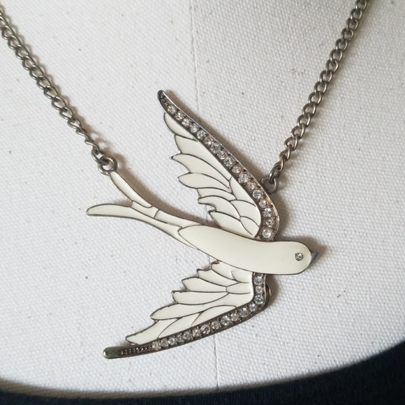 Vintage Jewelry - Vintage White Bird Necklace with rhinestones